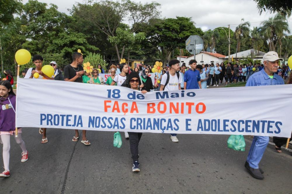 Capa da notícia: Unidades socioassistenciais promovem caminhada em alerta ao abuso e exploração sexual infantojuvenil